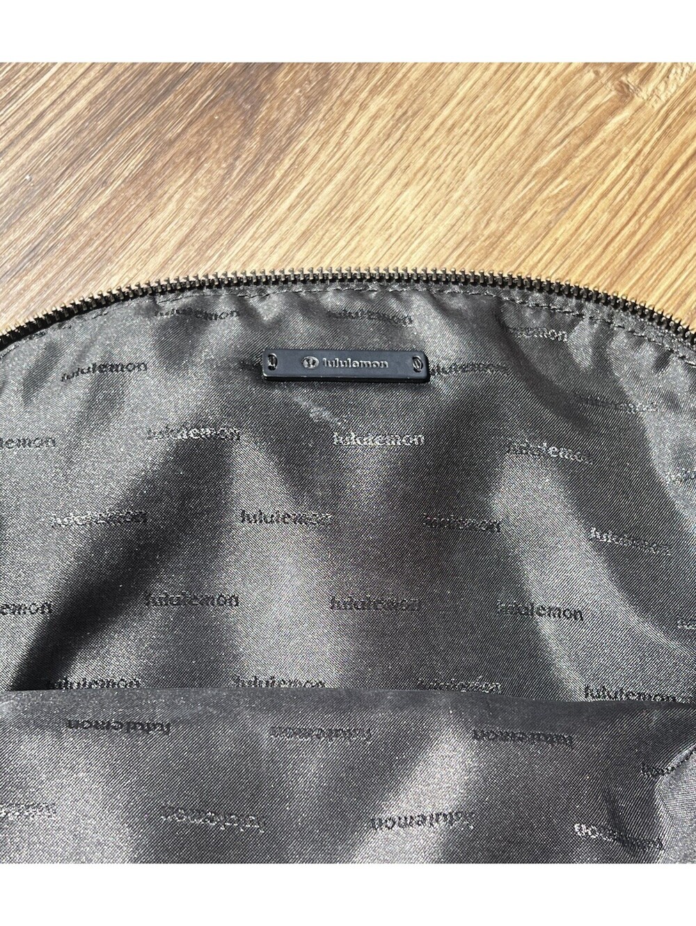 Lululemon All Night Festival Bag 5L Black Crossbody Messenger Travel Purse Flap - Picture 6 of 7